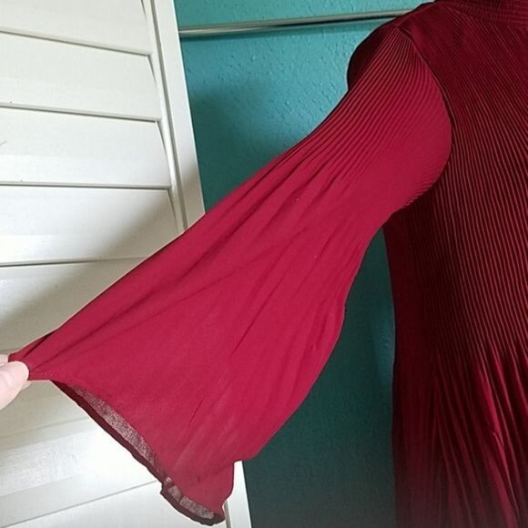 Dress Red Long Pleated Bell Sleeves Ruffle Collar Grey & Gray Women's WOMAN'S 8 - Picture 3 of 12